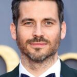 โรเบิร์ต เจมส์-คอลลิเออร์ (Robert James-Collier)