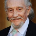 รอย โดทริซ (Roy Dotrice)
