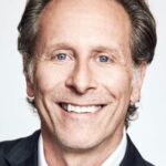 สตีเวน เวเบอร์ (Steven Weber)