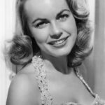 เทอร์รี่ มัวร์ (Terry Moore)