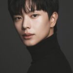 ยุก ซองแจ (Yook Sung-jae)