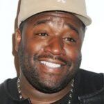 คอเรย์ โฮล์คอมบ์ (Corey Holcomb)