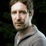 พอล แม็กแกน (Paul McGann)