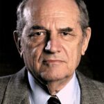สตีเวน ฮิลล์ (Steven Hill)