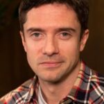 โทเฟอร์ เกรซ (Topher Grace)