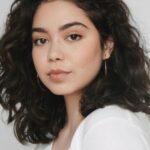 อูลี คราวัลโฮ (Auliʻi Cravalho)