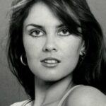 แคโรไลน์ มุนโร (Caroline Munro)