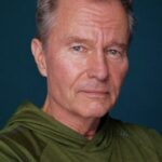 จอห์น ซาเวจ (John Savage)