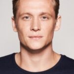แมทธิวส์ ชไวโฮเฟอร์ (Matthias Schweighöfer)