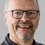 โรเบิร์ต ลูเวลลิน (Robert Llewellyn)