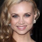 ฟิโอน่า กูเบลมันน์ (Fiona Gubelmann)