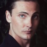 อีมอน ฟาร์เรน (Eamon Farren)