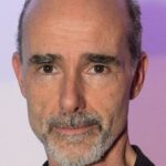 ฟินบาร์ ลินช์ (Finbar Lynch)