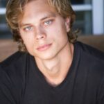 จอช ปาฟเช็ก (Josh Pafchek)