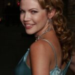 คัม เฮสกิน (Kam Heskin)