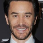 ทอม เพลฟรีย์ (Tom Pelphrey)